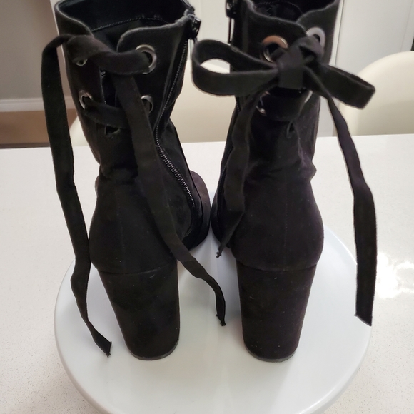 Nine West Black Suede Ankle Boots -Size 10 - Picture 3 of 7